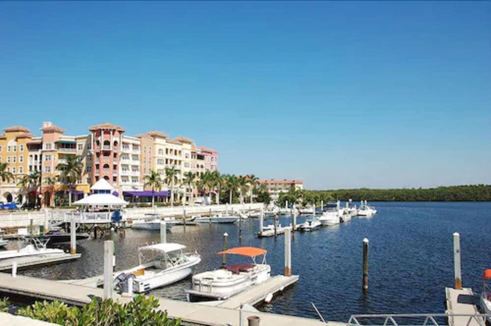 Hampton Inn Naples-Central Exterior foto