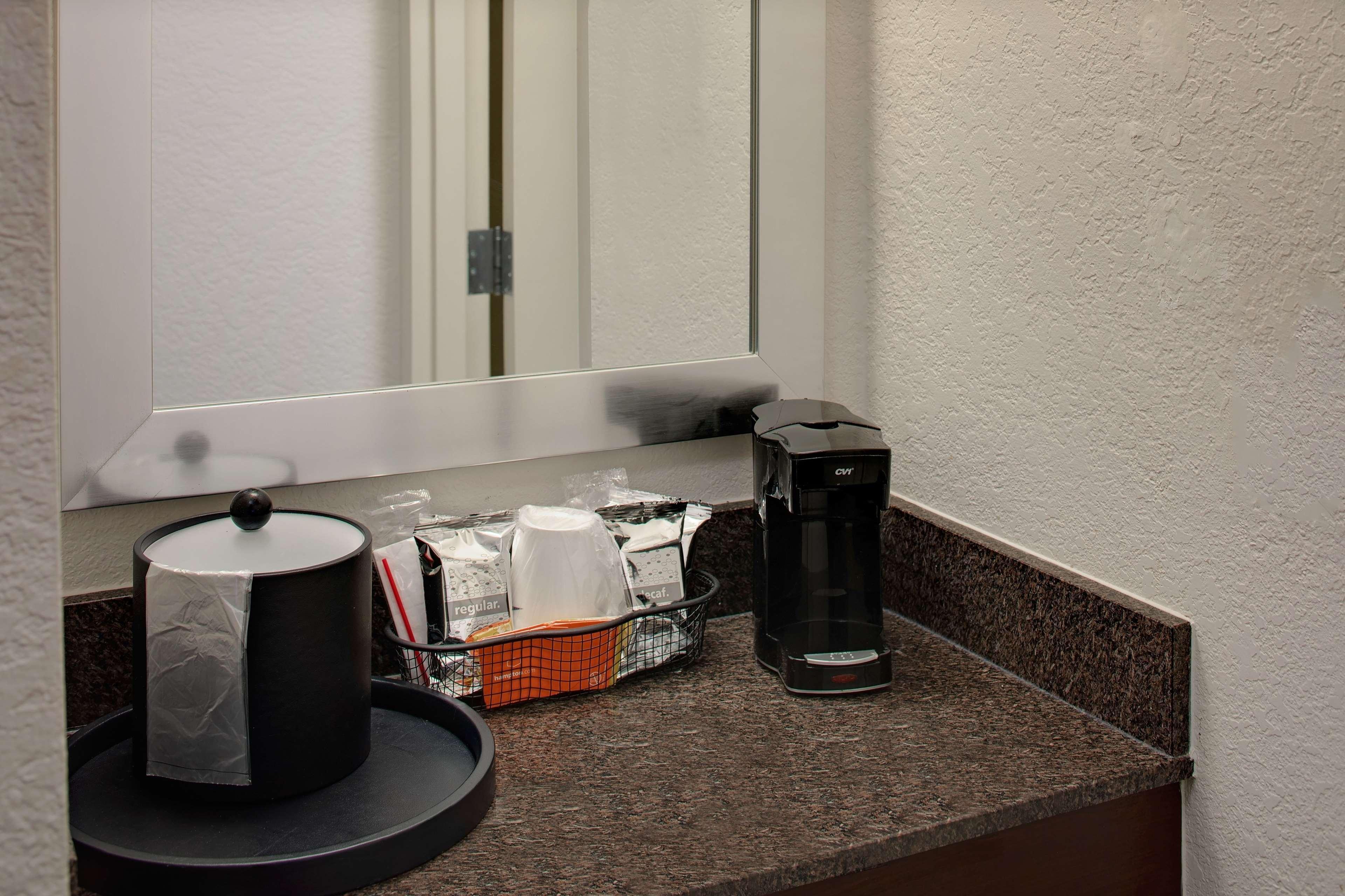 Hampton Inn Naples-Central Exterior foto