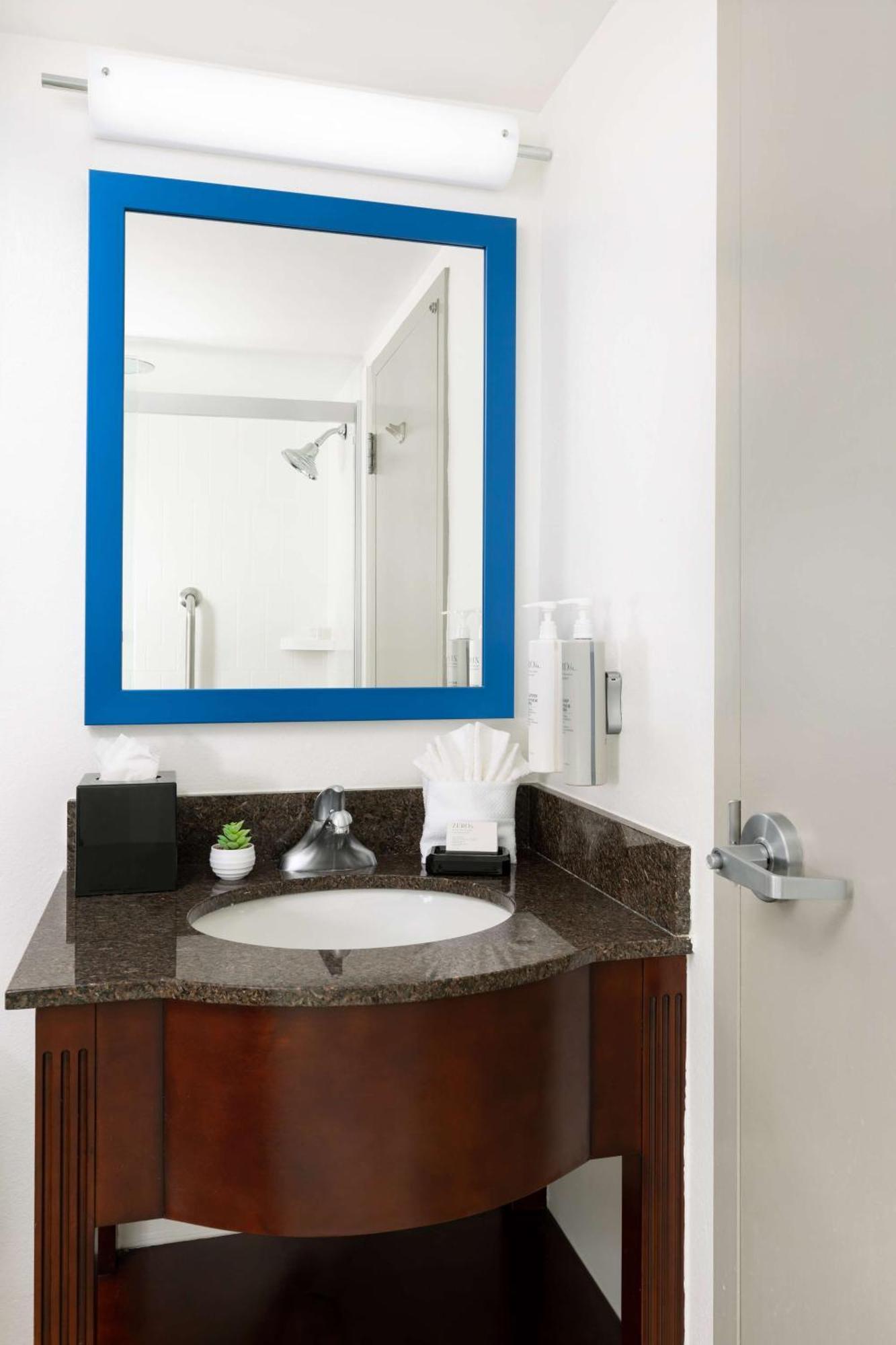Hampton Inn Naples-Central Exterior foto
