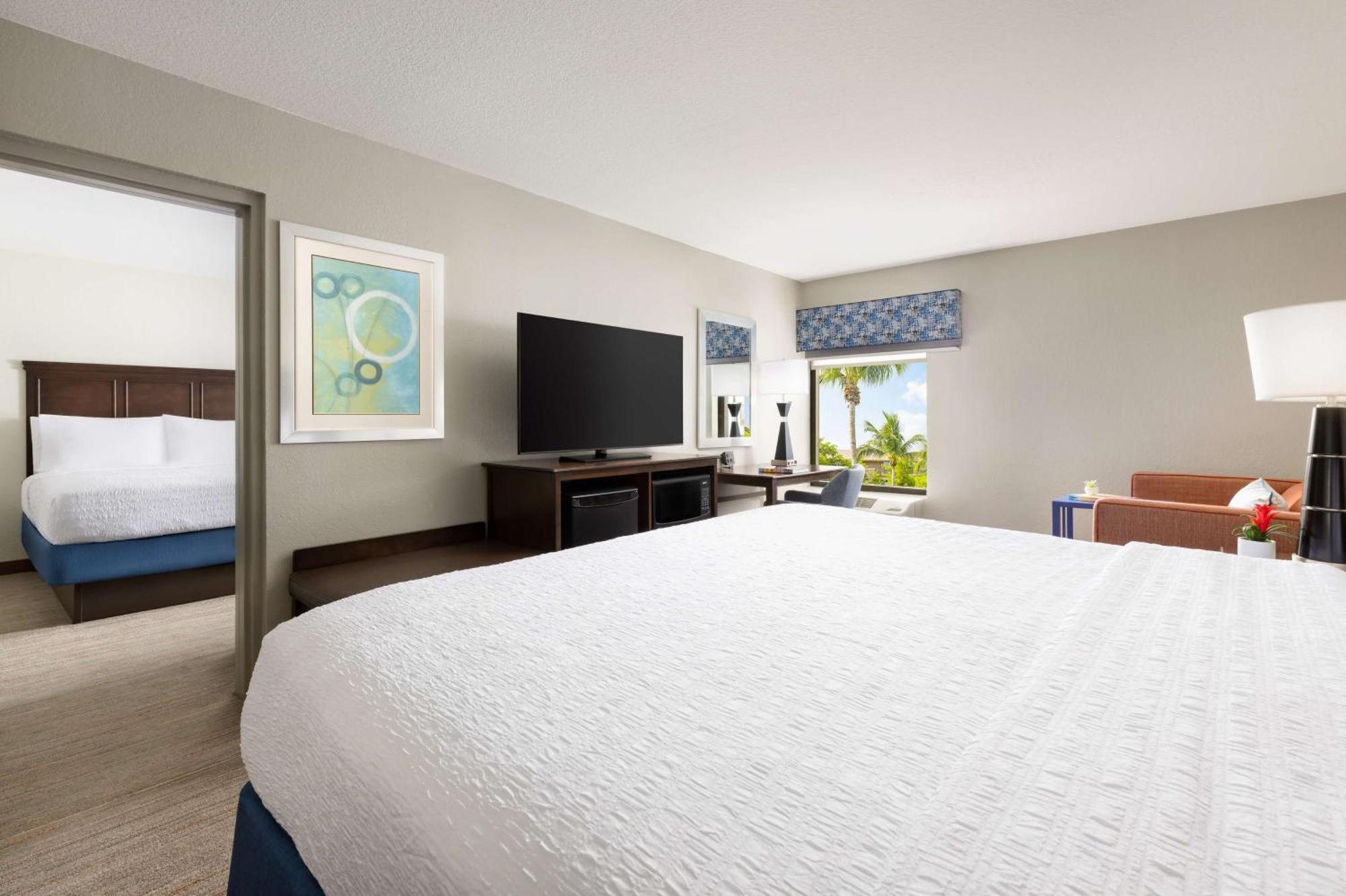Hampton Inn Naples-Central Exterior foto