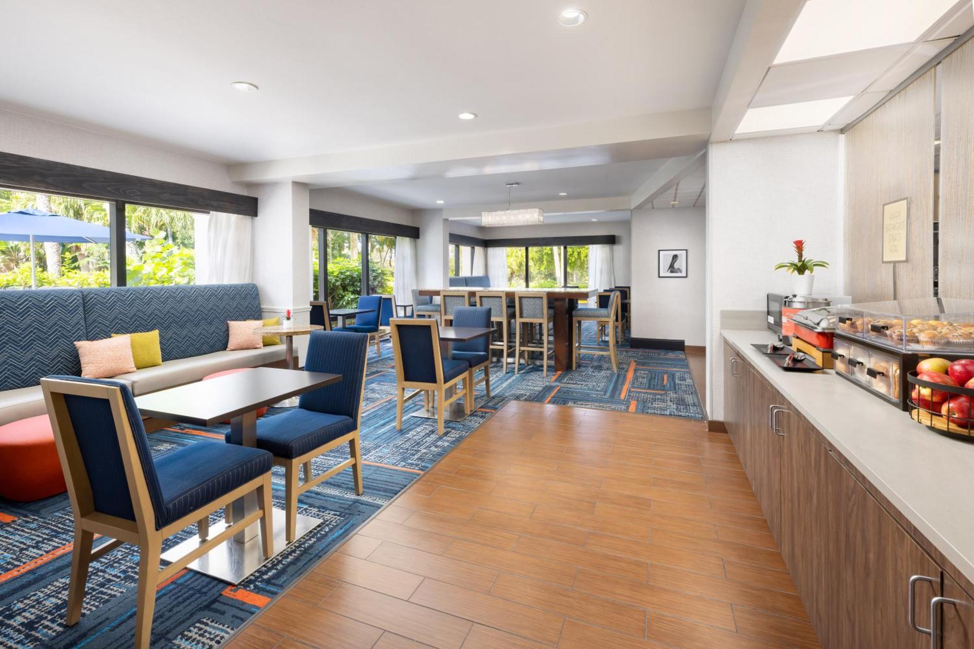 Hampton Inn Naples-Central Exterior foto