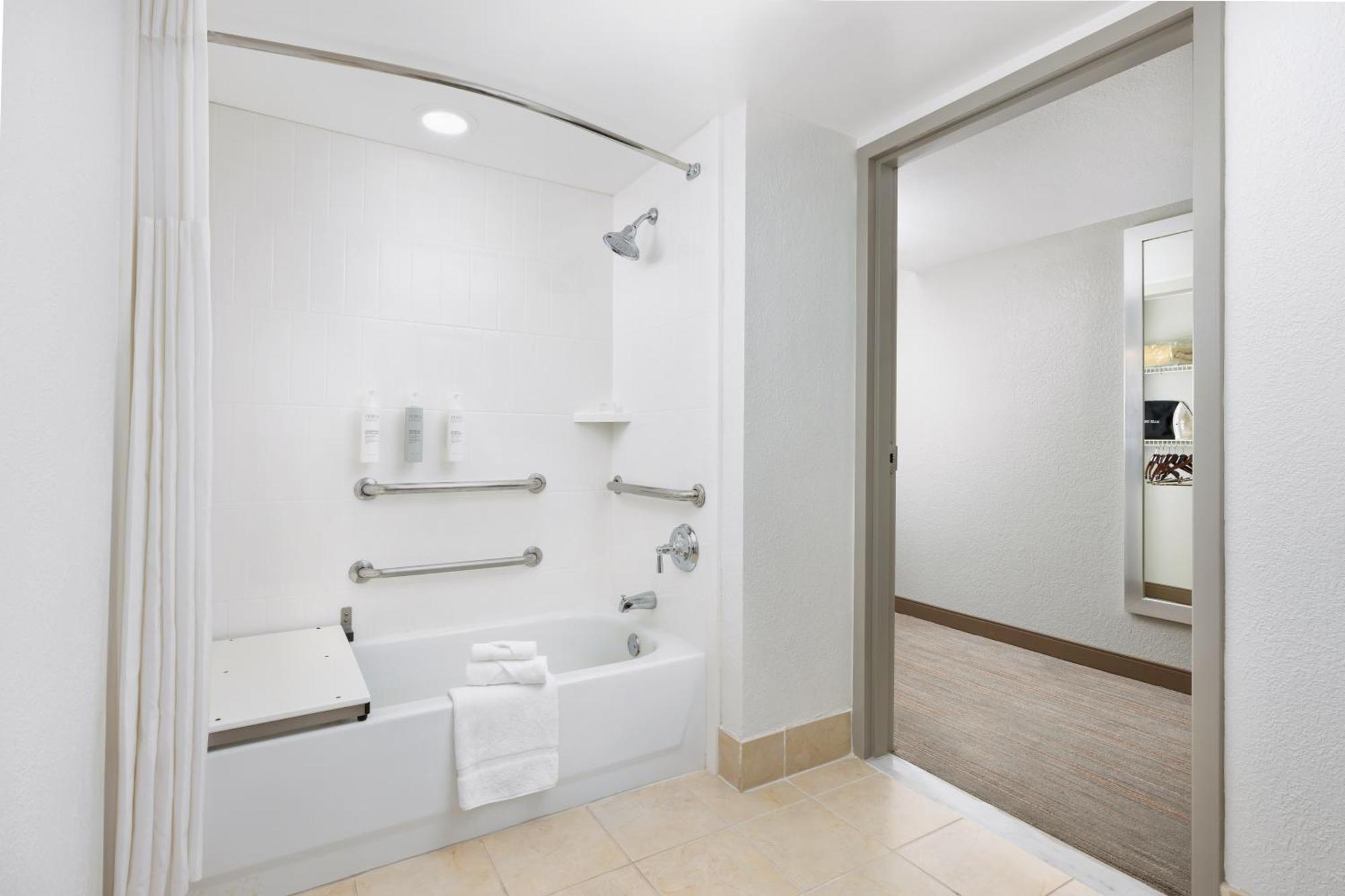 Hampton Inn Naples-Central Exterior foto